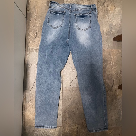 Ripped skinny jeans - Picture 3 of 3